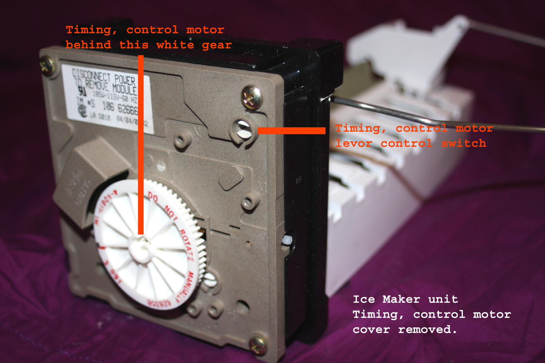 How to Replace a Refrigerator Ice Maker